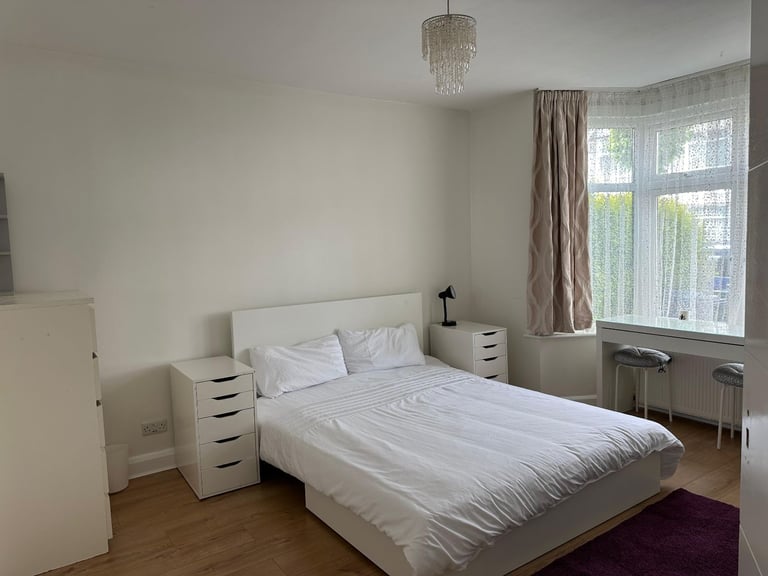 Studio Flat in Hendon - Student/Couples Welcome