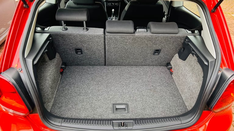 Volkswagen, POLO, Hatchback, 2010, Semi-Auto, 1390 (cc), 3 doors