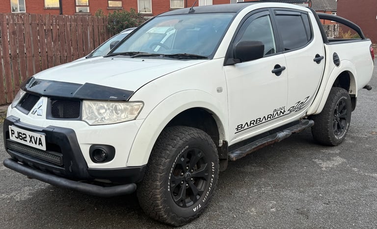 2014 Mitsubishi L200 Barbarian Black Edition 4x4 Pick Up