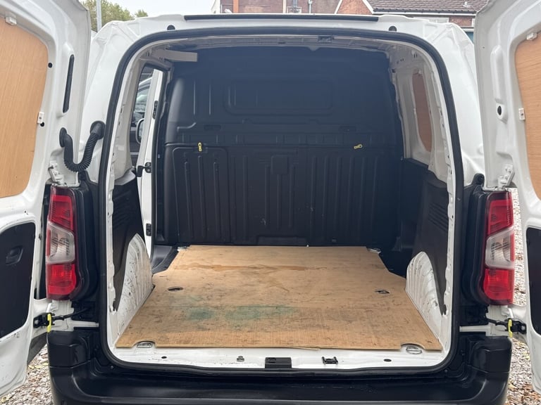 2021 Peugeot Partner PROFESSIONAL L1 (SWB) 1.5 BLUEHDI [A/C] - **EURO 6** - FSH Panel Van Diesel ...