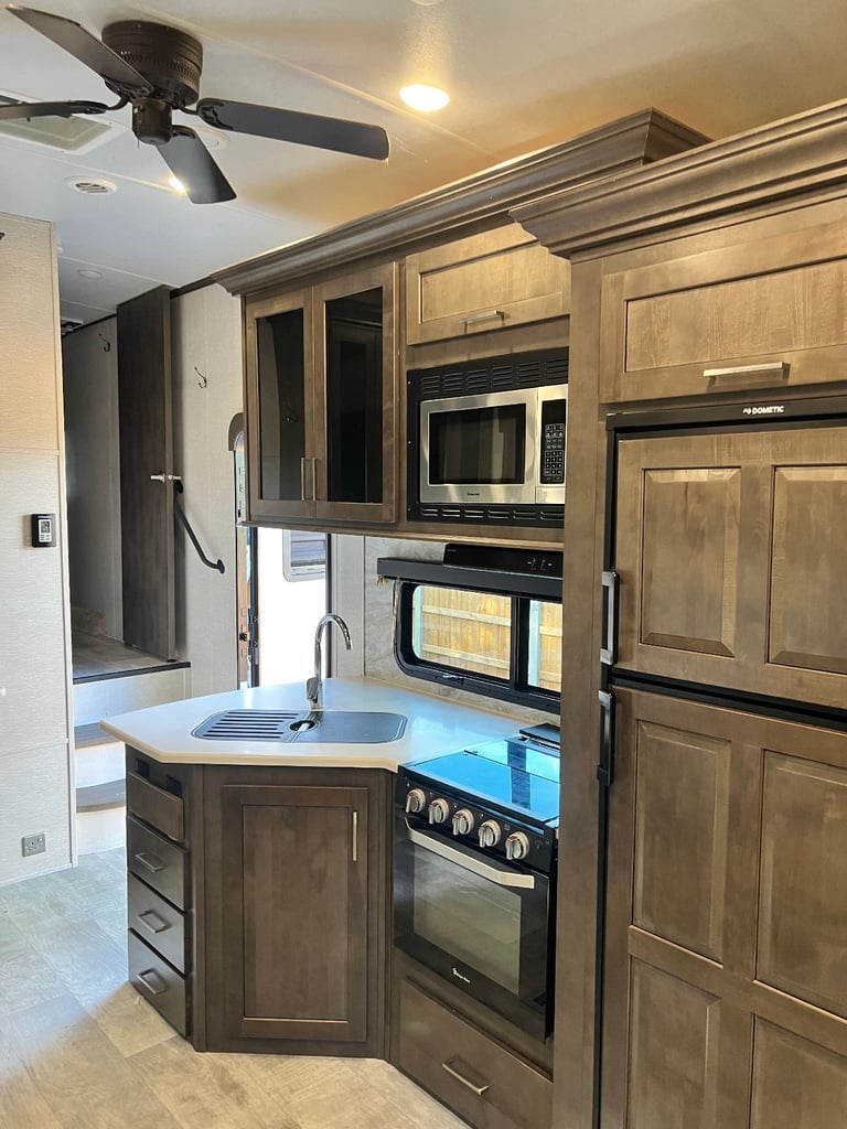 American 5th wheel 