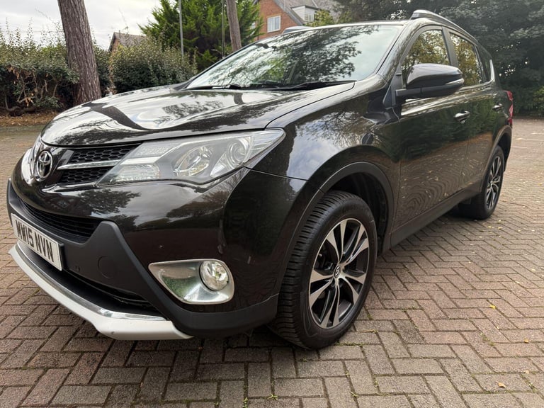TOYOTA RAV4 2.0 D-4D Invincible 4x4 2015