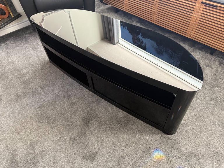Modern Black Glass TV Stand / Entertainment Unit – Sleek & Stylish Design
