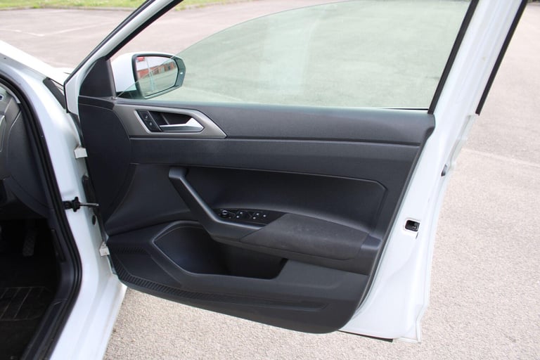 2018 Volkswagen Polo 1.0 TSI SE Euro 6 (s/s) 5dr HATCHBACK Petrol Manual