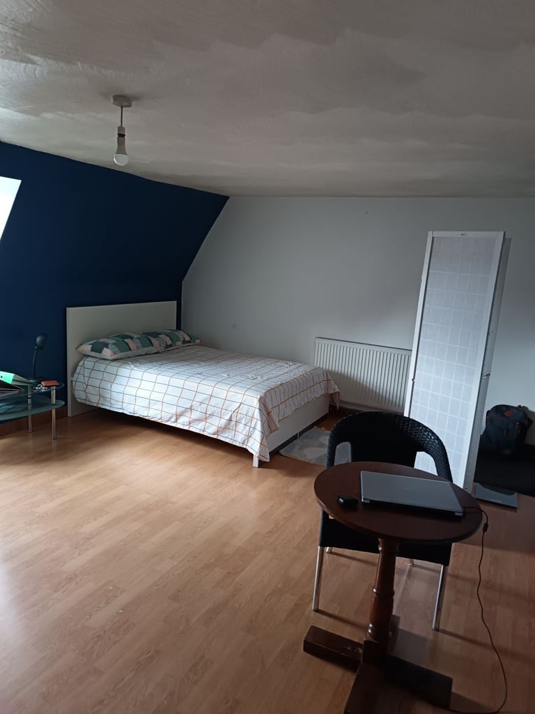 Room to rent 