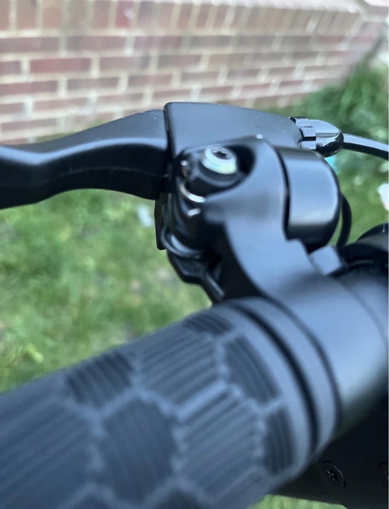 Decent x7 foldable electric scooter with 10” Tyres black