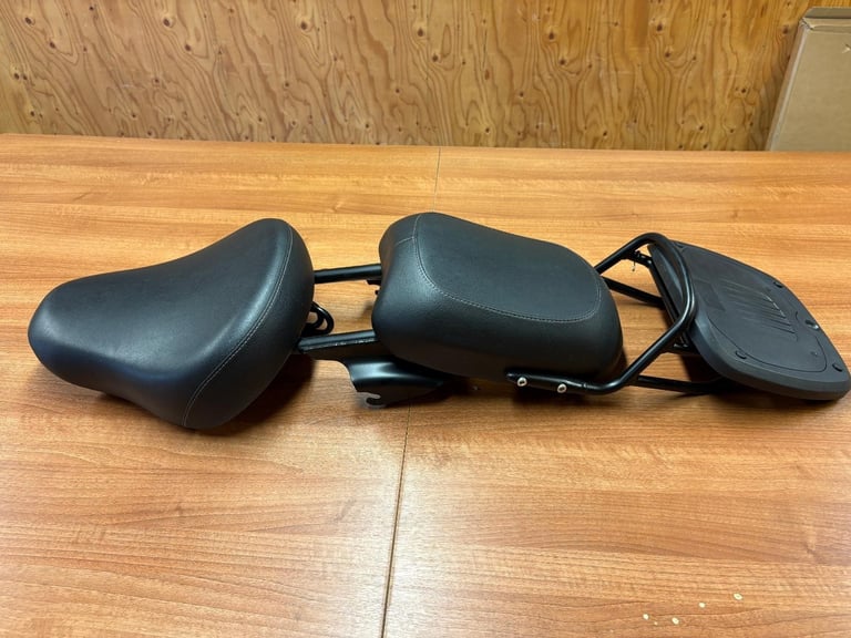 2023 / 23 Royal Enfield CLASSIC 350 £3250 Black 201 miles.