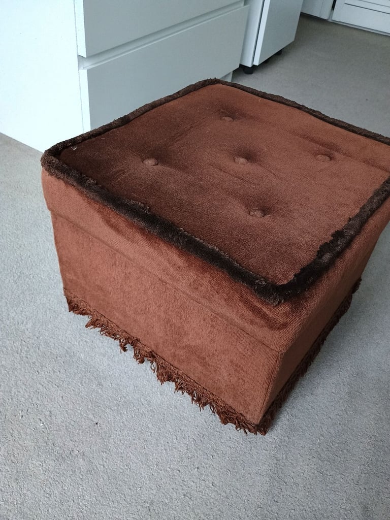 Choose from three occasional lounge furnishings