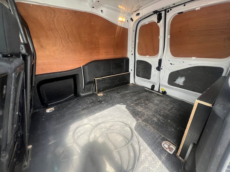 2019 Peugeot Partner 636 SE 67 Van Auto PANEL VAN Electric Automatic