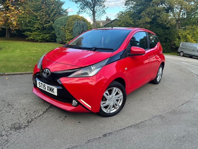 Toyota, AYGO, Hatchback, 2015, Manual, 998 (cc), 5 doors