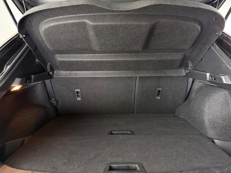 2016 Nissan Qashqai 1.2 DiG-T N-Connecta 5dr HATCHBACK PETROL Manual