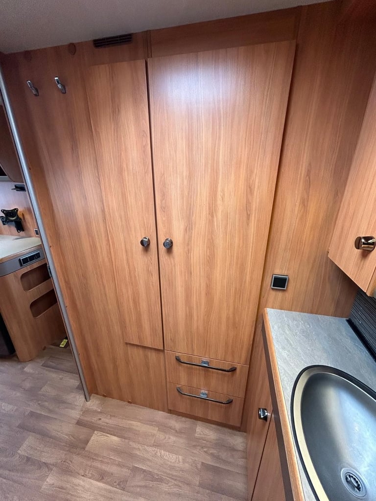 Hymer Eriba Nova GL 2 berth 2017 ***MOVER**GREAT CONDITION***