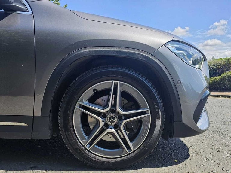  Mercedes-Benz GLA 200d AMG Line Executive 5dr Auto Hatchback Diesel Automatic