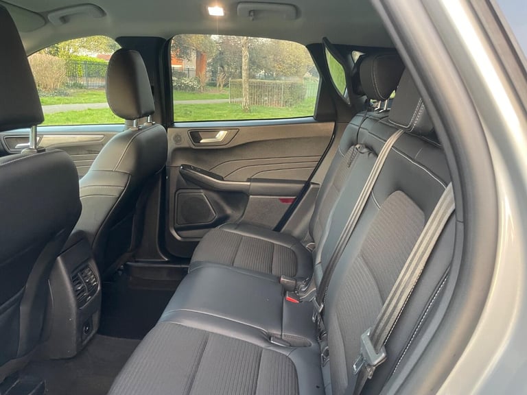 FORD KUGA 1.5 Kuga Titanium Edition 5 door 1.5L EcoBoost 150PS FWD 6 Speed