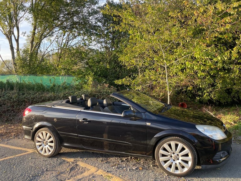 VAUXHALL ASTRA 1.8 VVT EXCLUSIVE TWINTOP CONVERTIBLE 57 REG MOT JULY 8TH 2026 LOW INSURANCE