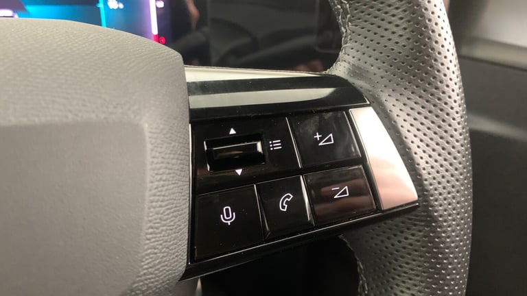 2023 Vauxhall Astra 54kWh Ultimate Hatchback 5dr Electric Auto (156 ps) Hatchback Electric Automatic