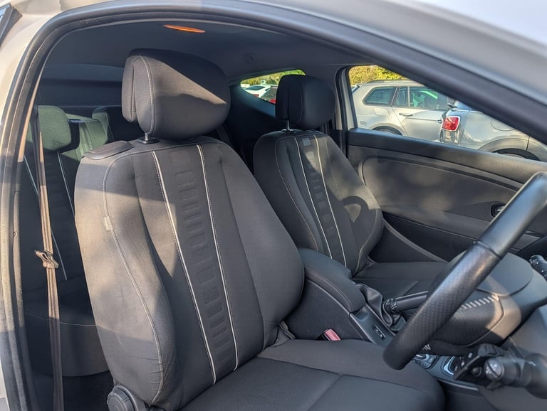 2013 Renault Megane 1.5 dCi Dynamique TomTom Euro 5 3dr COUPE Diesel Manual