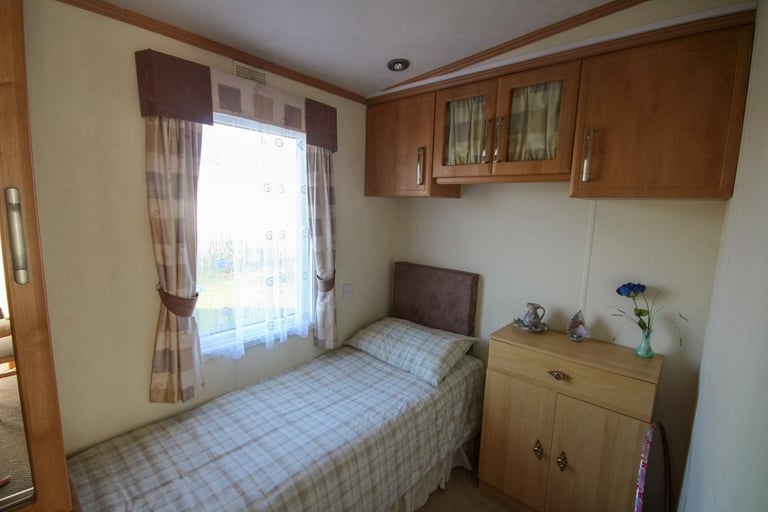 Pemberton Park Lane 2005 static caravan sited at Allhallows, Kent