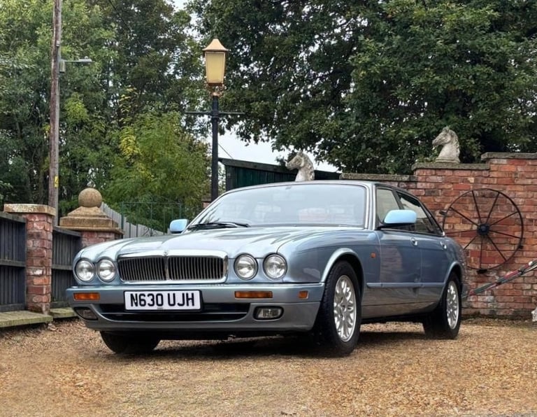 image for 1995 Jaguar XJ 3.2 4dr Auto SALOON Petrol Automatic