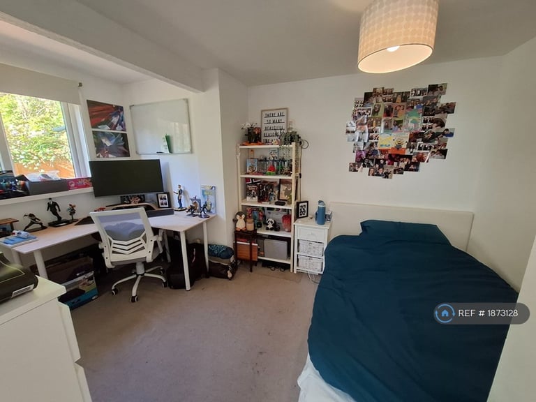 6 bedroom house in Somers Close, Stanmore, SO22 (6 bed) (#1873128)