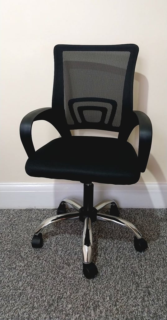 Ergonomic Office Desk Chair – Adjustable Mesh Swivel Seat