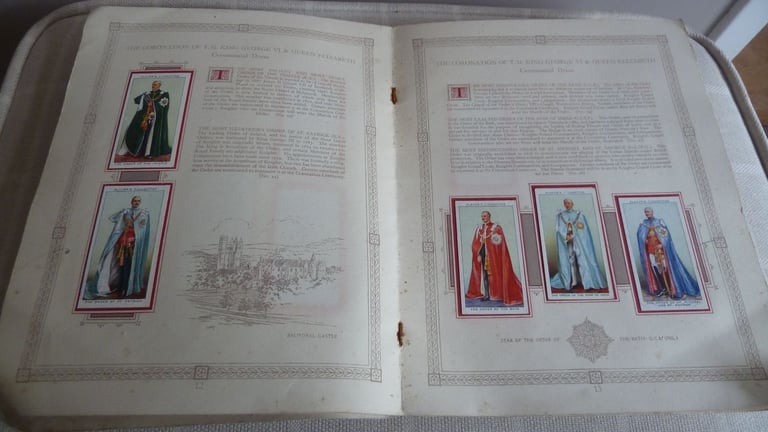 Selection of vintage and modern Royal Family memorabilia books and brochures