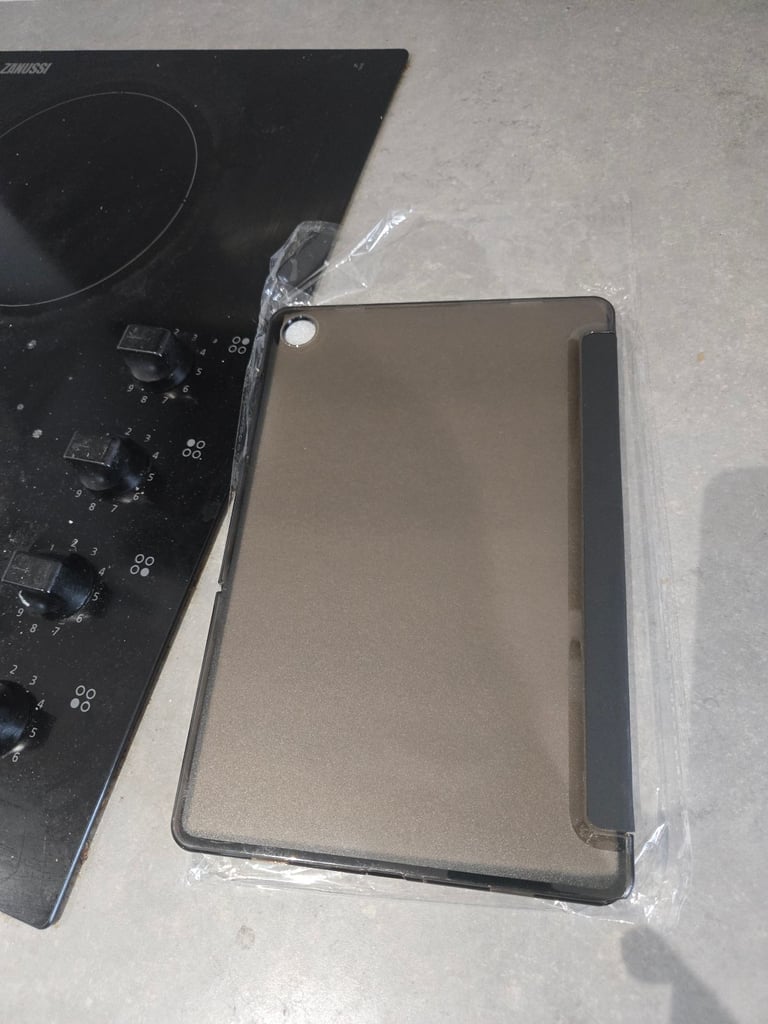 Fantastic and brand new black cobak iPad case