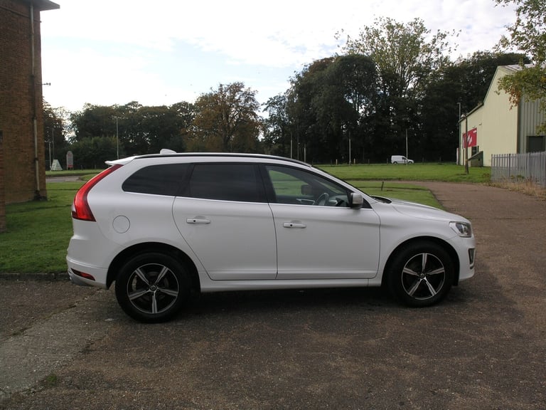 2017 Volvo XC60 D4 [190] R DESIGN Nav 5dr Geartronic ESTATE Diesel Automatic