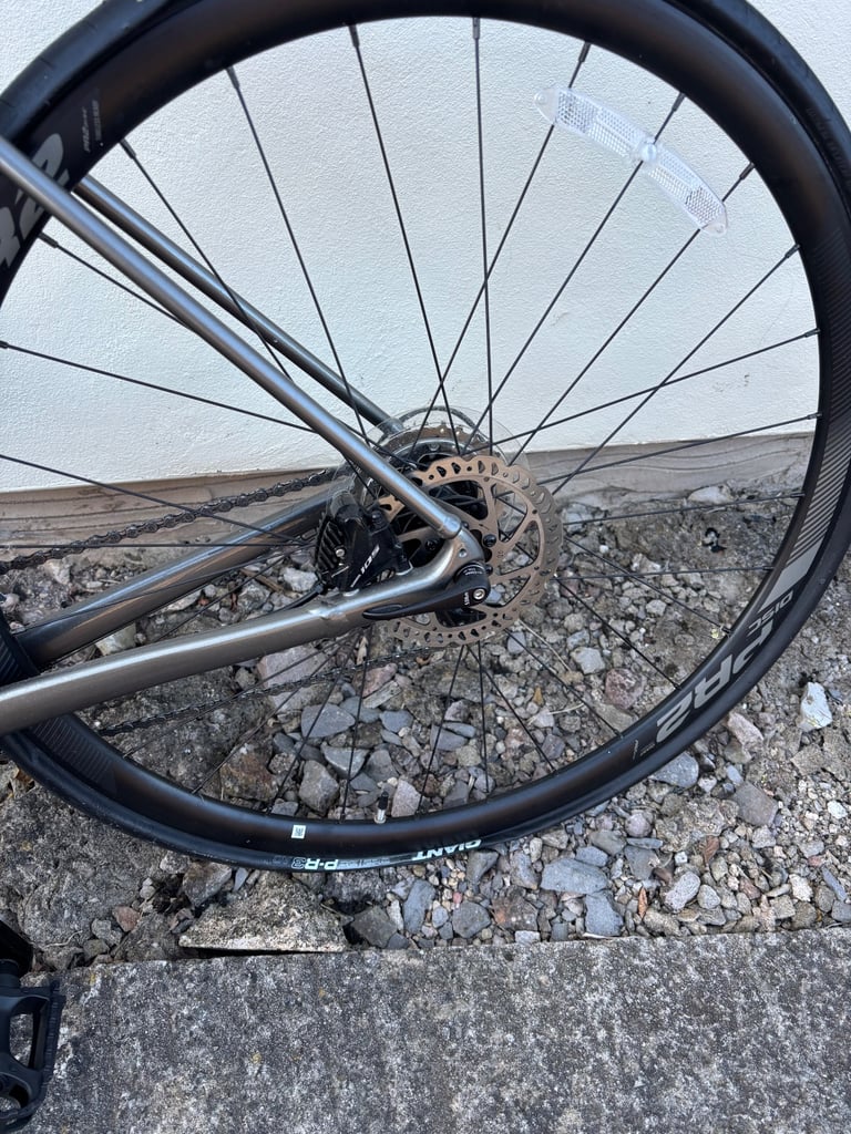 Giant Contend SL Road Bike L1 - fantastic buy!