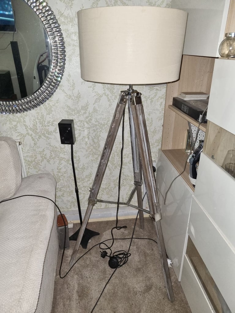 image for Tripod stand lamp £25