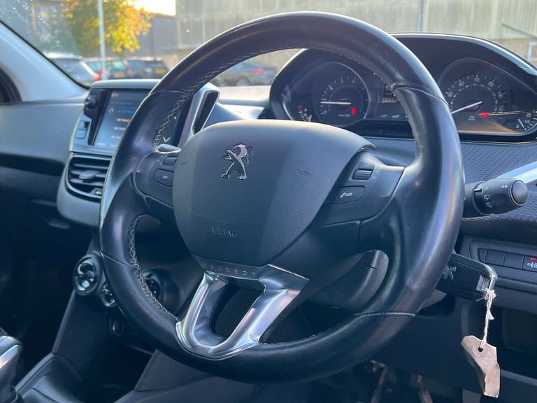 2017 Peugeot 208 1.2 PureTech Allure Premium Hatchback 5dr Petrol Manual Euro 6 (s/s) (82 ps Hatc...