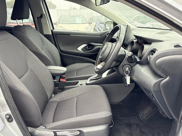 2022 Toyota Yaris 1.5 Hybrid Design 5dr CVT Hatchback Hybrid Automatic