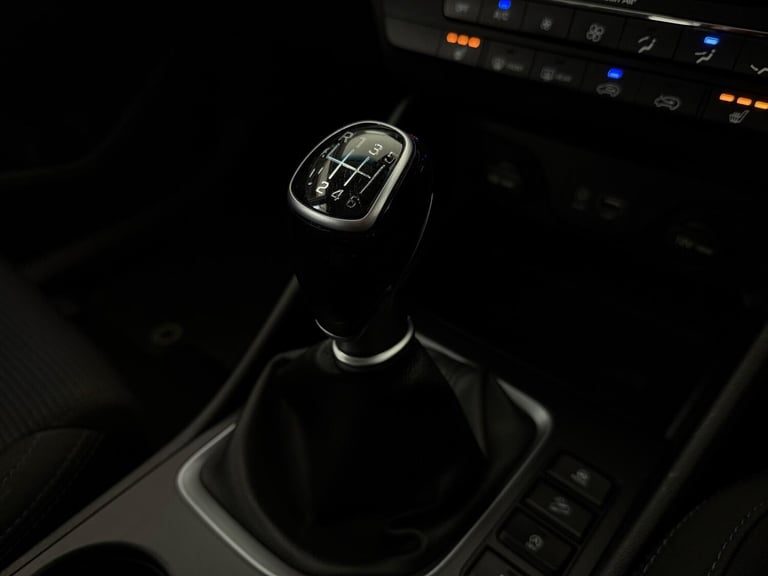 2016 Hyundai TUCSON 1.7 CRDi Blue Drive SE Nav 5dr 2WD ESTATE DIESEL Manual