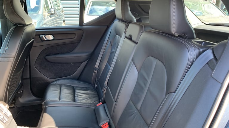 2022 Volvo XC40 1.5h T5 Recharge 10.7kWh Ultimate Bright SUV 5dr Petrol Plug-in Hybrid Auto SUV H...