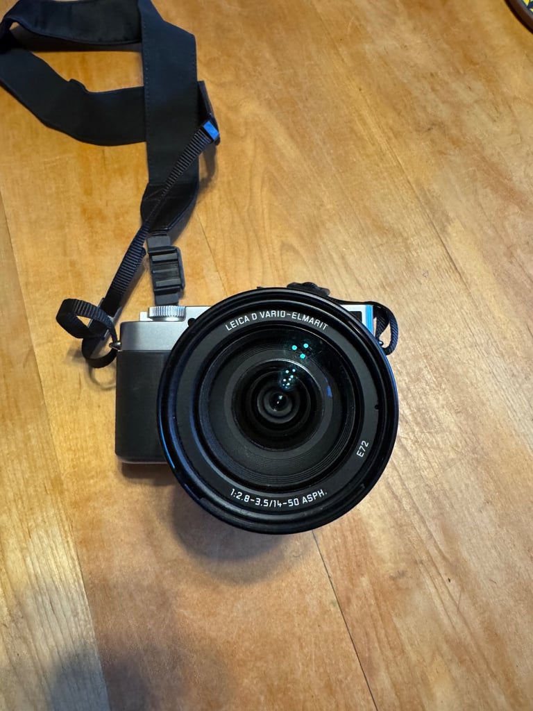 Leica Digilux 3 Camera