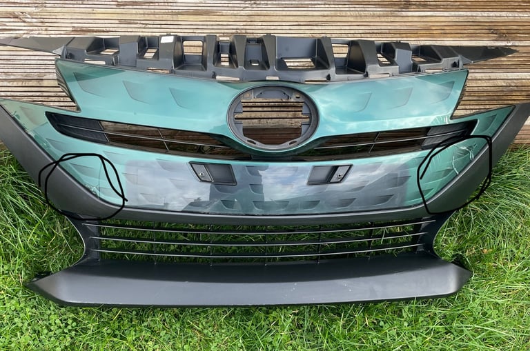 Toyota Prius plug in hybrid 2019-2022 front grill 