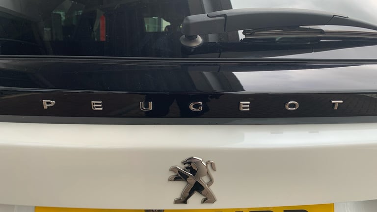 2022 Peugeot 2008 1.2 PureTech Allure Premium + SUV 5dr Petrol Manual Euro 6 (s/s) (100 ps) SUV P...