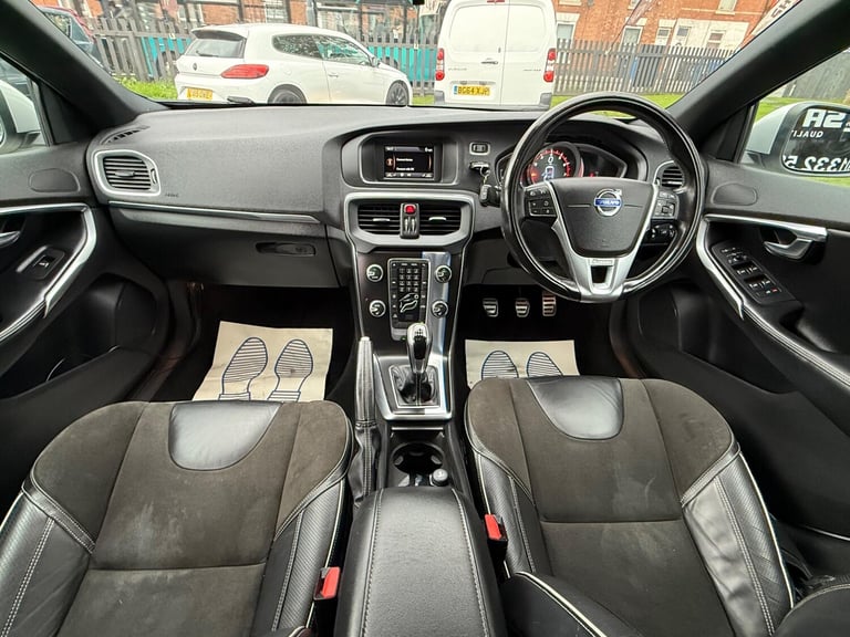 2015 Volvo V40 2.0 T2 R-Design Hatchback 5dr Petrol Manual Euro 6 (s/s) (122 ps) HATCHBACK Petrol...