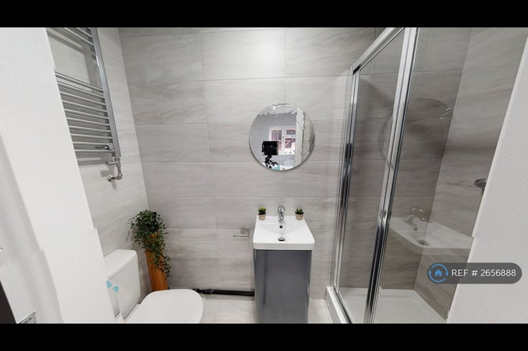 5 bedroom house in Charter Avenue, Coventry, CV4 (5 bed) (#2656888)