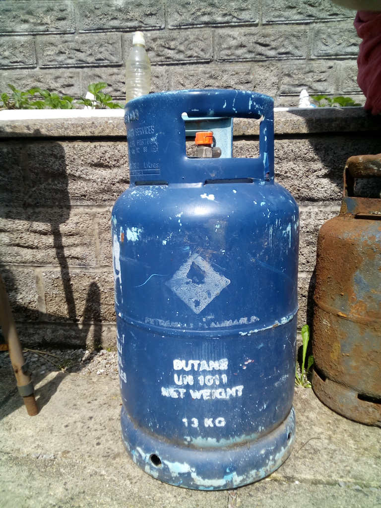 Free gas bottles - Gumtree