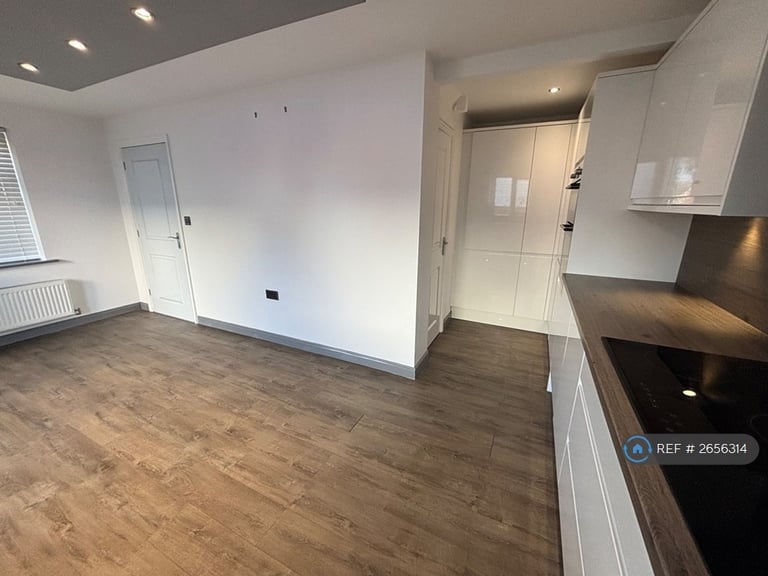 3 bedroom house in Primrose Way, Minster On Sea, Sheerness, ME12 (3 bed) (#2656314)
