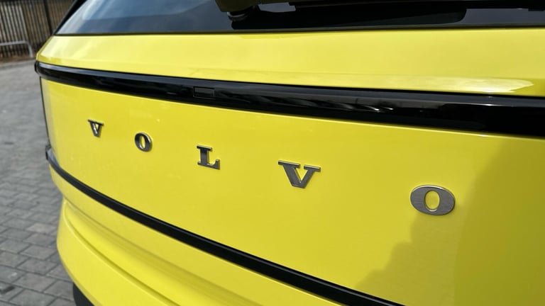 2025 Volvo EX30 315kW Twin Motor Performance Plus 69kWh 5dr Auto ESTATE ELECTRIC Automatic