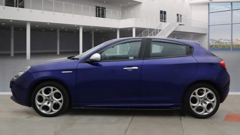 Alfa Romeo Giulietta 1.6 JTDM-2 Tecnica Euro 6 (s/s) 5dr Diesel Manual