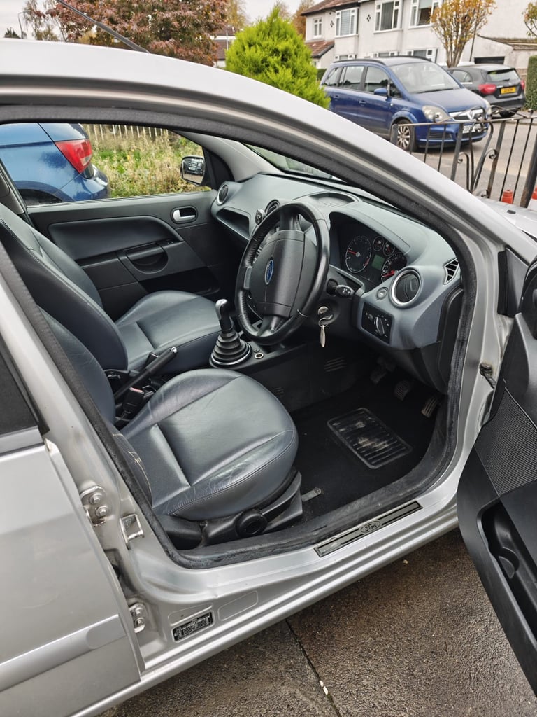 Ford, FIESTA Ghia, Hatchback, 2008, Manual, 1388 (cc), 5 doors
