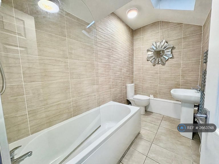 1 bedroom flat in Bracebridge Street, Nuneaton, CV11 (1 bed) (#2663748)