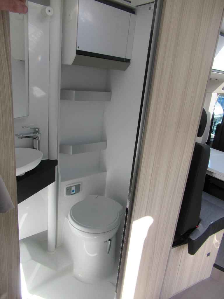 Adria Compact Supreme SL 2.2 Diesel 140BHP Automatic