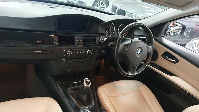BMW 318i 2.0i SE Business Edition*GENUINE 37,000 MILES*STUNNING EXAMPLE