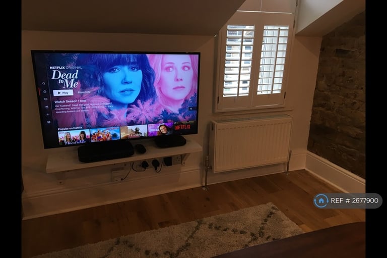 1 bedroom flat in Whitworth Road, London, SE25 (1 bed) (#2677900)