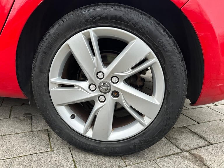 2014 Vauxhall Astra 1.6 16v SRi Auto Euro 5 5dr Petrol