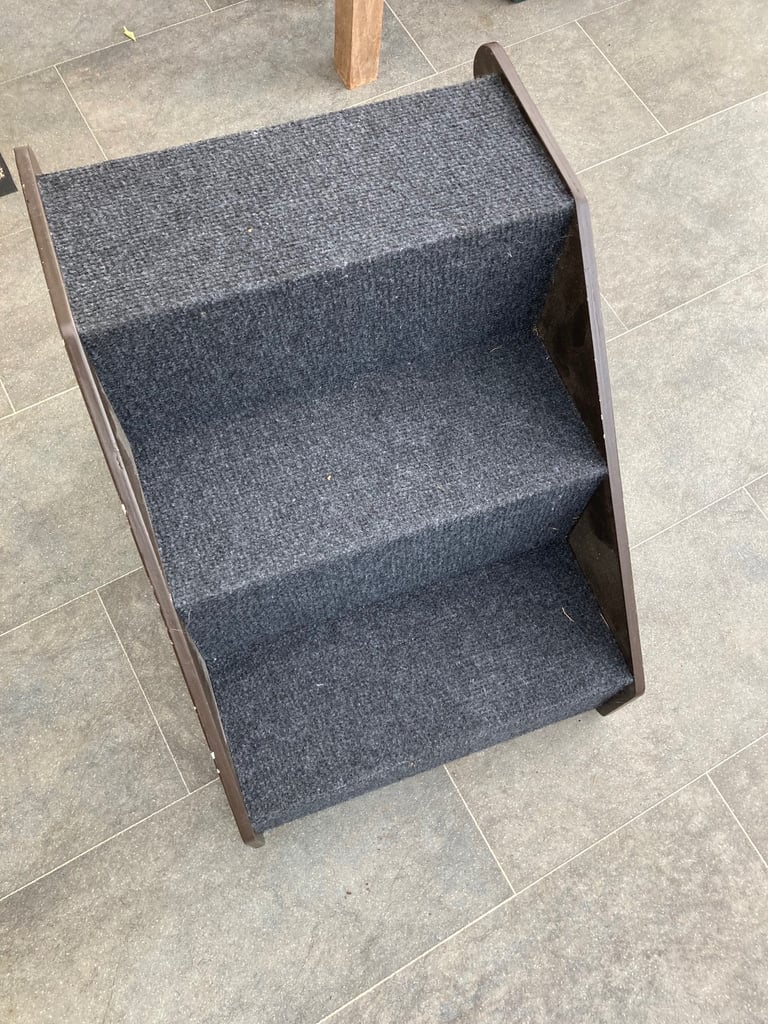 Pet steps max 52cm high
